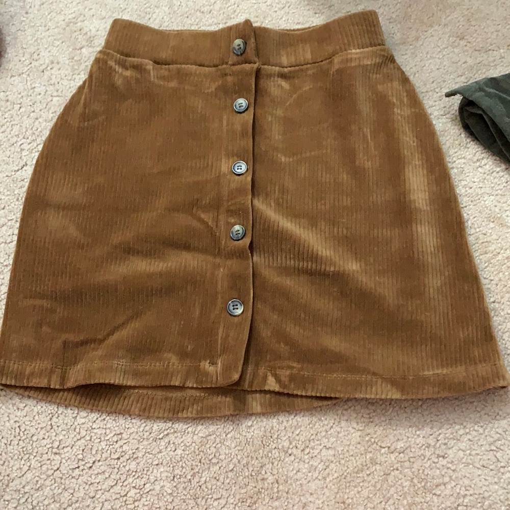 !!!!NEVER WORN SKIRT!!!